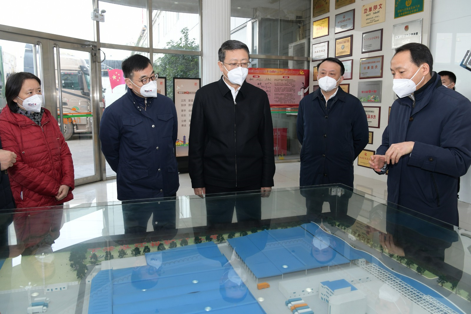 市委书记陈吉宁到集团检查春节保障工作